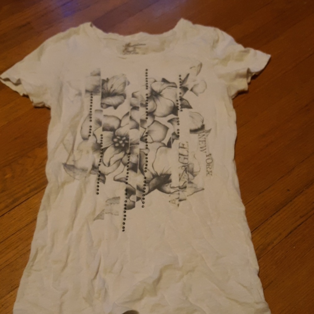 American Eagle T-shirt